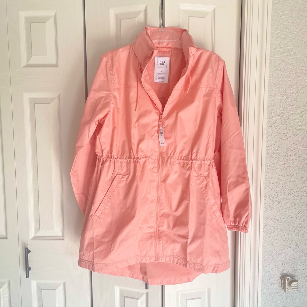NWT Packable Hood Rain Jacket GAP Size Medium Womens
